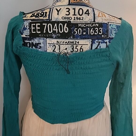 Beautiful festival dress  - Picture 6 of 9